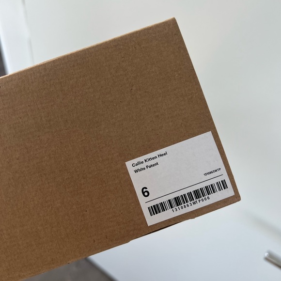 Reformation white kitten heel - Picture 2 of 7